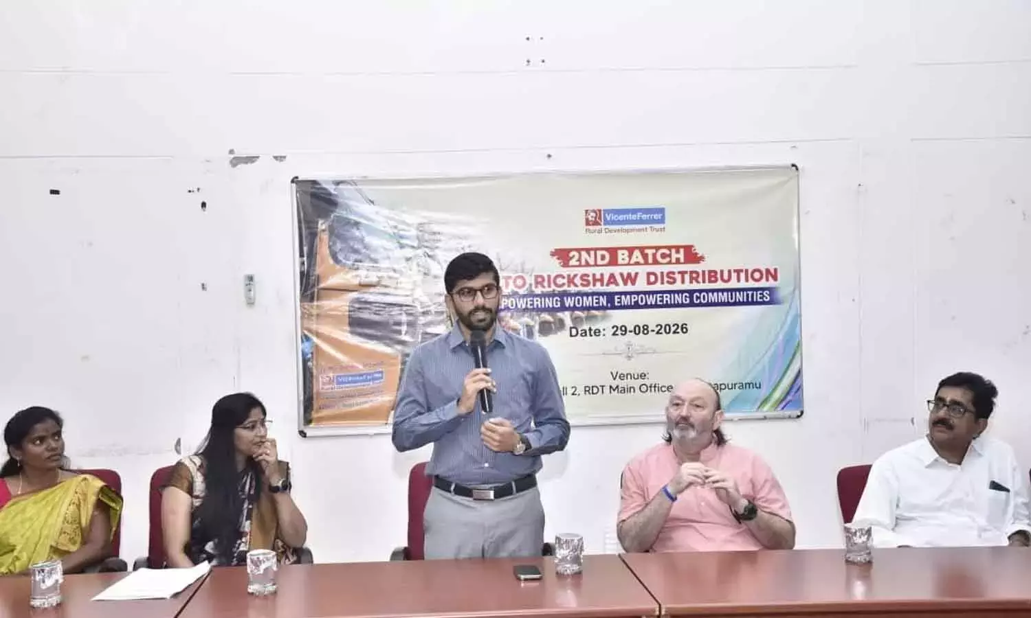 Tamil Nadu: RDT ने 22 महिला ड्राइवरों को ऑटो-रिक्शा सौंपे