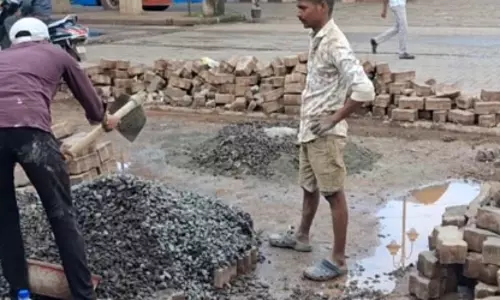 KTCL का कदम: पानी से भरे पणजी बस स्टैंड की सड़क सुधरेगी KTCL का कदम: पानी से भरे पणजी बस स्टैंड की सड़क सुधरेगी
