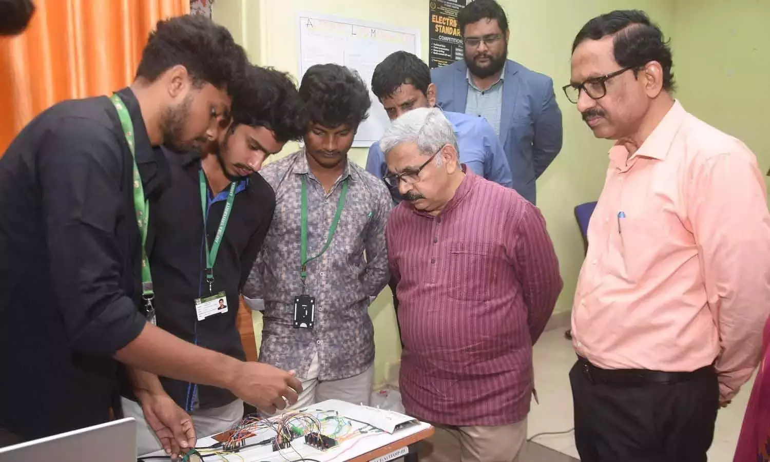 Andhra: आंध्रा यूनिवर्सिटी के VC ने समाज-केंद्रित इनोवेशन का आह्वान किया Andhra: आंध्रा यूनिवर्सिटी के VC ने समाज-केंद्रित इनोवेशन का आह्वान किया