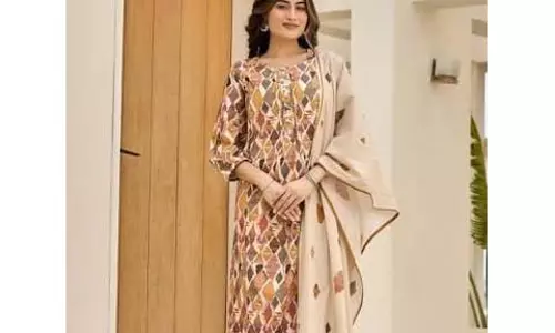 ऑफिस से लेकर त्योहार तक पहनें ये खूबसूरत कॉटन कुर्ता सेट ऑफिस से लेकर त्योहार तक पहनें ये खूबसूरत कॉटन कुर्ता सेट