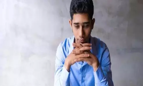कॉन्फिडेंस कम दिखाती हैं ये 6 आदतें समय रहते बदल लें