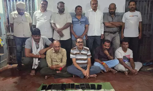 घर में सजा था जुए का फड़, दुर्ग पुलिस ने मारी रेड; 12 गिरफ्तार