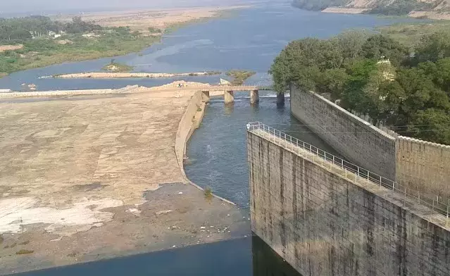 Andhra: डैम सुरक्षा पैनल ने सोमासिला का निरीक्षण किया, अब कंडालेरू का आकलन करेगा Andhra: डैम सुरक्षा पैनल ने सोमासिला का निरीक्षण किया, अब कंडालेरू का आकलन करेगा