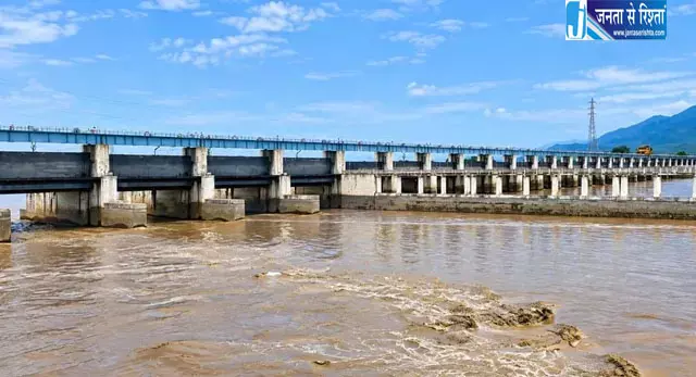 नेपाल की त्रिशूली नदी में बढ़ा जलस्तर, कुशीनगर में बाढ़ का खतरा; नारायणी किनारे हाई अलर्ट नेपाल की त्रिशूली नदी में बढ़ा जलस्तर, कुशीनगर में बाढ़ का खतरा; नारायणी किनारे हाई अलर्ट
