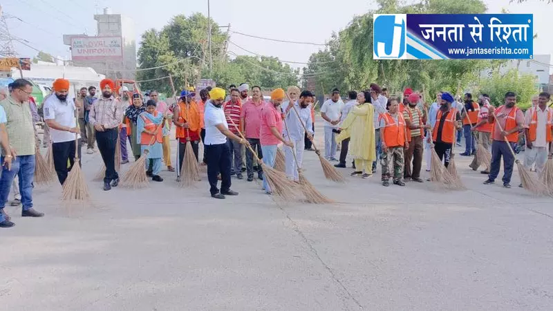 Amritsar सफाई व्यवस्था सुधारने के लिए बड़ा अभियान शुरू Amritsar सफाई व्यवस्था सुधारने के लिए बड़ा अभियान शुरू