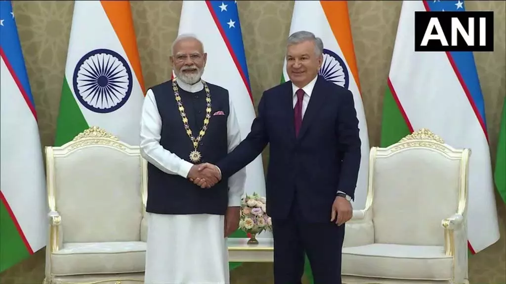 PM मोदी को Uzbekistan का सर्वोच्च सम्मान मिला, भारत-उज्बेकिस्तान के बीच यूरेनियम सप्लाई पर चर्चा PM मोदी को Uzbekistan का सर्वोच्च सम्मान मिला, भारत-उज्बेकिस्तान के बीच यूरेनियम सप्लाई पर चर्चा