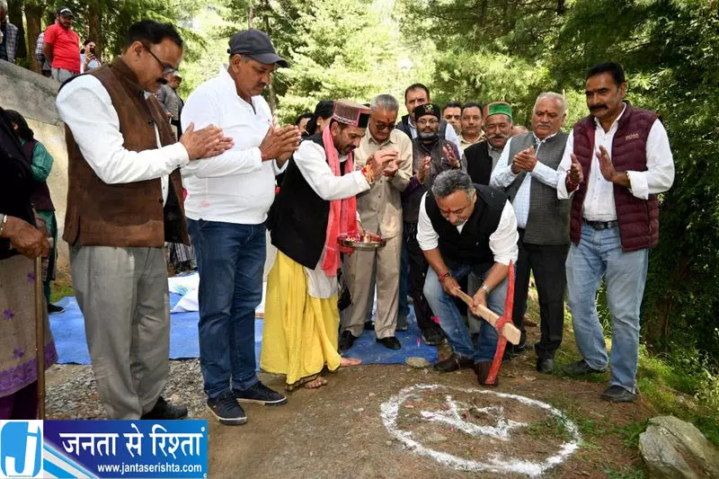 हिमाचल में सड़क नेटवर्क विस्तार की तैयारी हिमाचल में सड़क नेटवर्क विस्तार की तैयारी