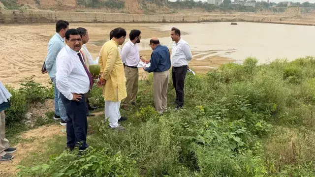 यमुना के बाढ़ क्षेत्र में बनेगा 15.29 एकड़ का जलाशय, 40 करोड़ लीटर तक भूजल रिचार्ज का लक्ष्य यमुना के बाढ़ क्षेत्र में बनेगा 15.29 एकड़ का जलाशय, 40 करोड़ लीटर तक भूजल रिचार्ज का लक्ष्य