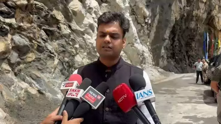नेपाल में बाढ़ का खतरा: सिक्किम ने नदियों की निगरानी बढ़ाई नेपाल में बाढ़ का खतरा: सिक्किम ने नदियों की निगरानी बढ़ाई