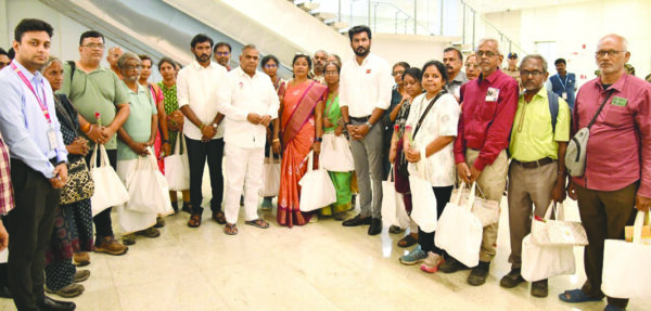 Tamil Nadu: नेपाल में बाढ़ से बचे लोगों ने जान बचाने की मुश्किल कहानियाँ सुनाईं Tamil Nadu: नेपाल में बाढ़ से बचे लोगों ने जान बचाने की मुश्किल कहानियाँ सुनाईं