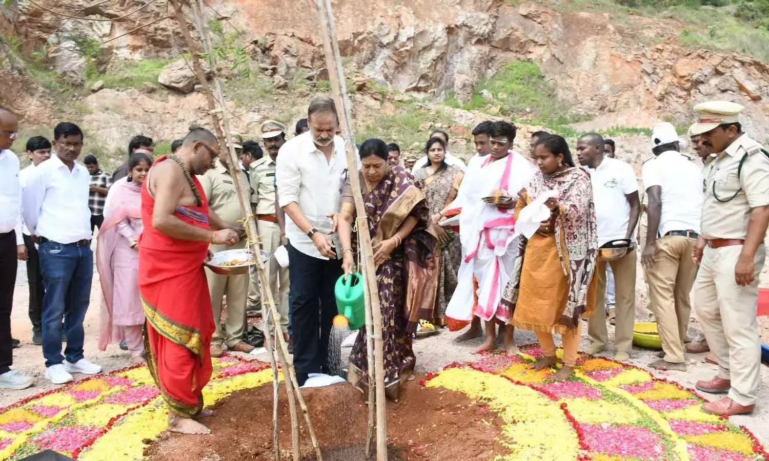 Andhra: नागेंद्र बाबू ने वन विभाग के प्रयासों की सराहना की Andhra: नागेंद्र बाबू ने वन विभाग के प्रयासों की सराहना की