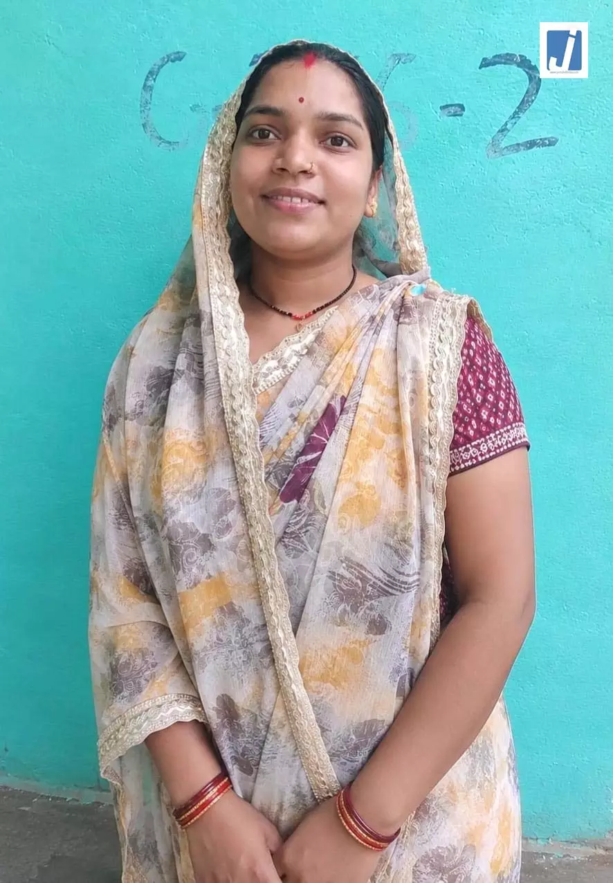 बेटी के भविष्य की चिंता हुई दूर, ‘नोनी सुरक्षा योजना’ बनी आकांक्षा का सहारा बेटी के भविष्य की चिंता हुई दूर, ‘नोनी सुरक्षा योजना’ बनी आकांक्षा का सहारा