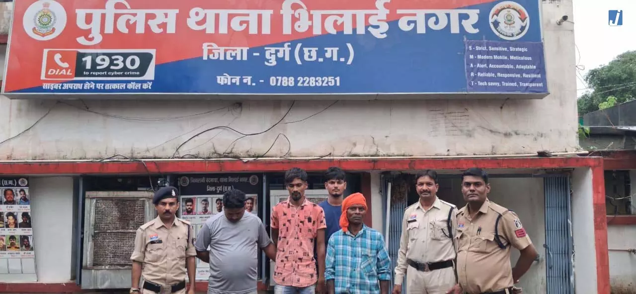 दुर्ग पुलिस का बड़ा वारंट अभियान, एक दिन में 101 वारंट तामील दुर्ग पुलिस का बड़ा वारंट अभियान, एक दिन में 101 वारंट तामील