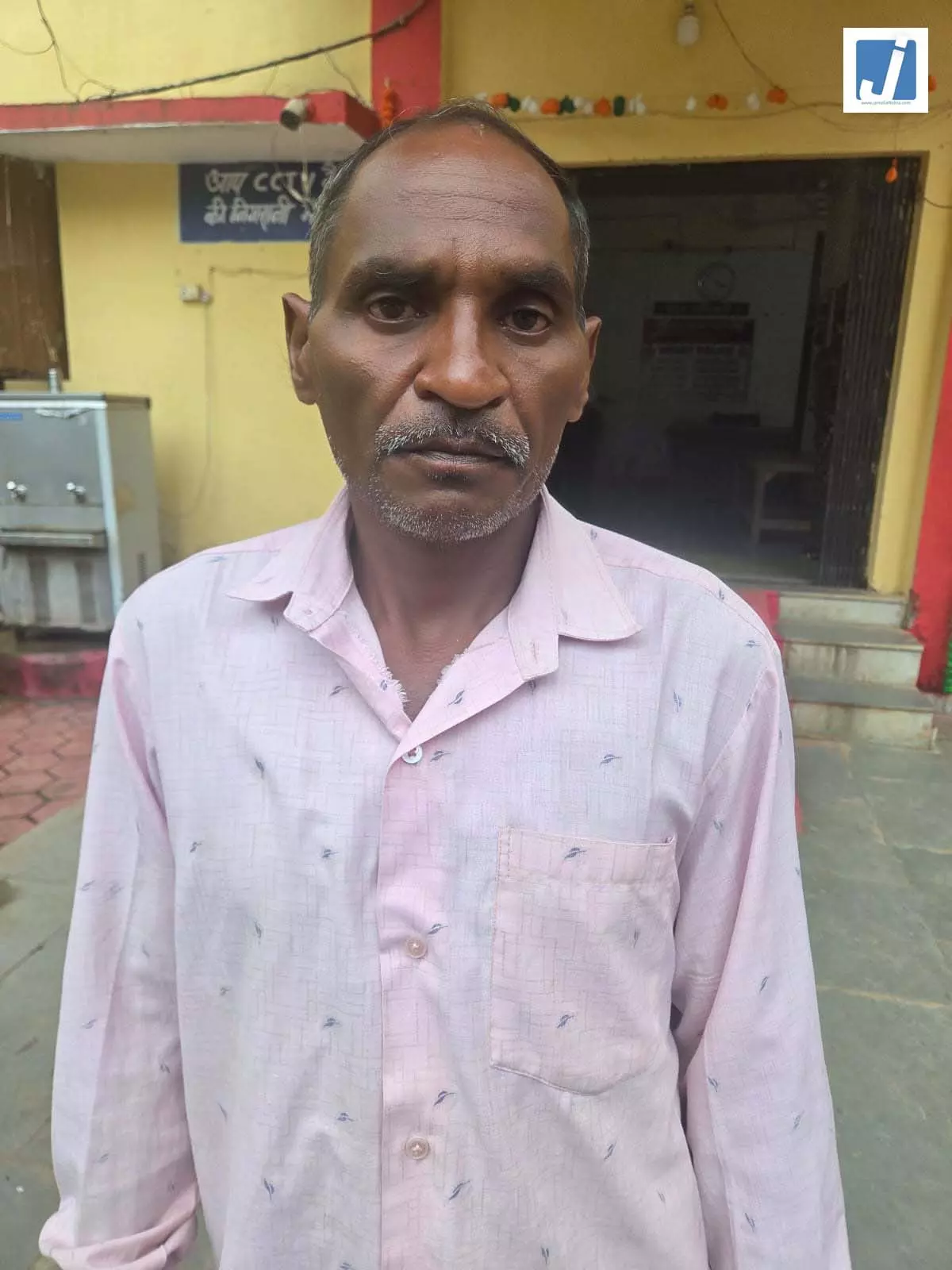 पुरानी रंजिश में खूनी खेल, बड़े भाई-भाभी पर लाठी से हमला; छोटा भाई गिरफ्तार पुरानी रंजिश में खूनी खेल, बड़े भाई-भाभी पर लाठी से हमला; छोटा भाई गिरफ्तार