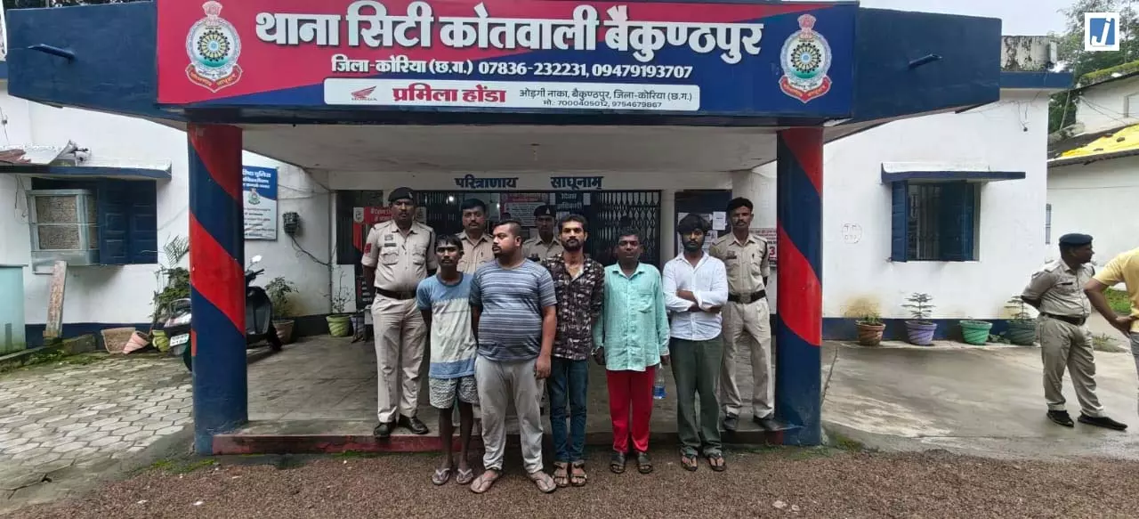 कोविड अस्पताल, ऑक्सीजन प्लांट से 80 हजार का कॉपर वायर चोरी, 5 आरोपी गिरफ्तार कोविड अस्पताल, ऑक्सीजन प्लांट से 80 हजार का कॉपर वायर चोरी, 5 आरोपी गिरफ्तार