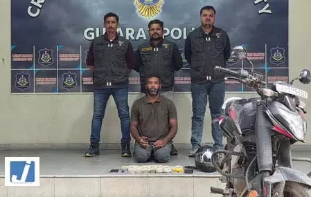 एक्सीडेंट’ का झांसा, फिर लाखों की लूट! छारा गैंग का आरोपी गिरफ्तार एक्सीडेंट’ का झांसा, फिर लाखों की लूट! छारा गैंग का आरोपी गिरफ्तार