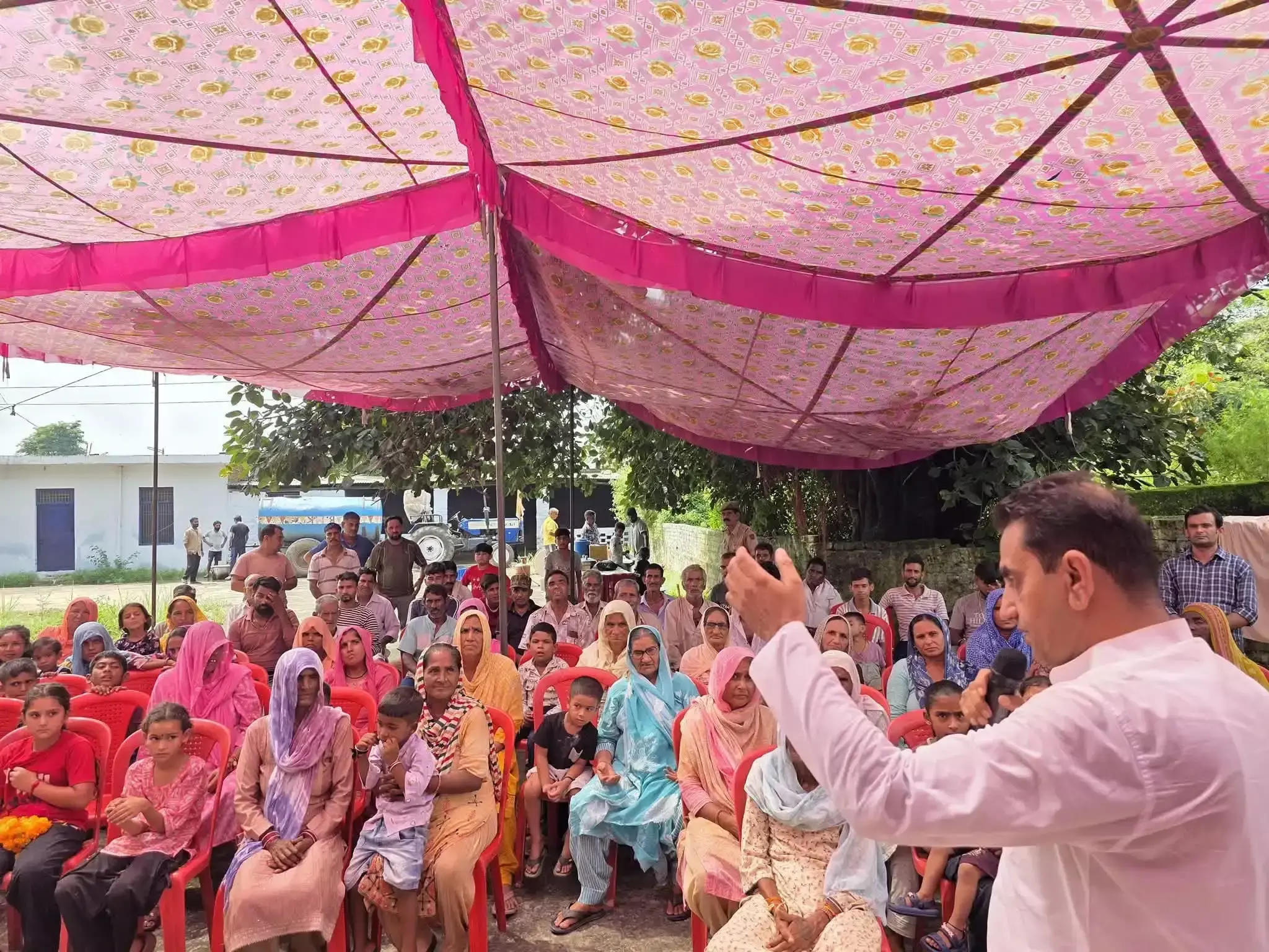 Kathua: जसरोटा में 14 विकास कार्यों का शुभारंभ, जसरोटिया बोले- हर गांव-घर तक पहुंचेगा विकास