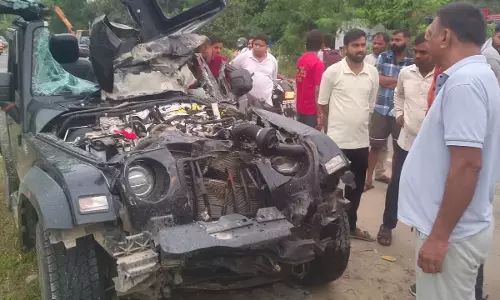 गंगा एक्सप्रेसवे पर भीषण हादसा थार पलटने से चार लोगों की मौत