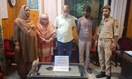 बारामूला में पुलिस ने चोरी का मामला सुलझाया; तीन लोग गिरफ्तार बारामूला में पुलिस ने चोरी का मामला सुलझाया; तीन लोग गिरफ्तार