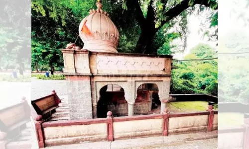 लालबाग की धरोहरें देख रहीं मरम्मत की राह लालबाग की धरोहरें देख रहीं मरम्मत की राह