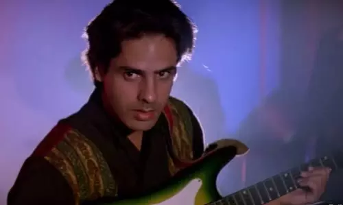 90 के दशक का सुपरहिट गीत आज भी बसों में गूंज रहा