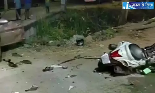 Andhra: श्री सत्य साईं ज़िले में बाइक के पेड़ से टकराने से तीन लोगों की मौत हो गई