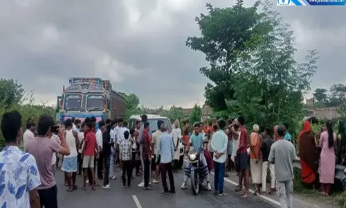 ओवरटेक के चक्कर में गई जान NH-27 पर ग्रामीणों का हंगामा