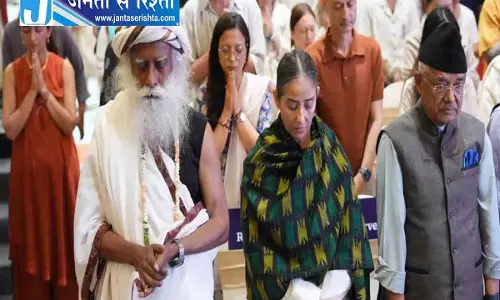 सद्गुरु की मांग: आपदाओं से निपटने के लिए बने 5 देशों का हिमालयी बोर्ड सद्गुरु की मांग: आपदाओं से निपटने के लिए बने 5 देशों का हिमालयी बोर्ड