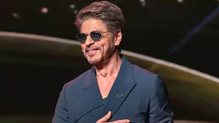 SRK का खुलासा: इतने लंबे समय तक कश्मीर से क्यों रहे दूर SRK का खुलासा: इतने लंबे समय तक कश्मीर से क्यों रहे दूर