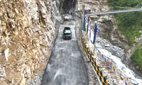 लाचेन जाने का रास्ता फिर खुला चार महीने बाद मिली बड़ी राहत लाचेन जाने का रास्ता फिर खुला चार महीने बाद मिली बड़ी राहत