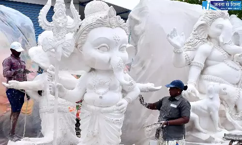Andhra: नुन्ना में ट्रेंडी गणेश मूर्तियां आकर्षण का केंद्र बनीं