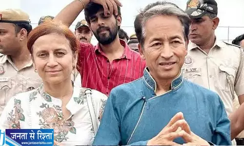 आंदोलन खत्म होने के बाद सोनम वांगचुक ने बताई अपनी पीड़ा आंदोलन खत्म होने के बाद सोनम वांगचुक ने बताई अपनी पीड़ा