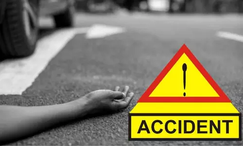 Shimla: सड़क हादसे में एक महिला की मौत, चार घायलों का इलाज जारी Shimla: सड़क हादसे में एक महिला की मौत, चार घायलों का इलाज जारी