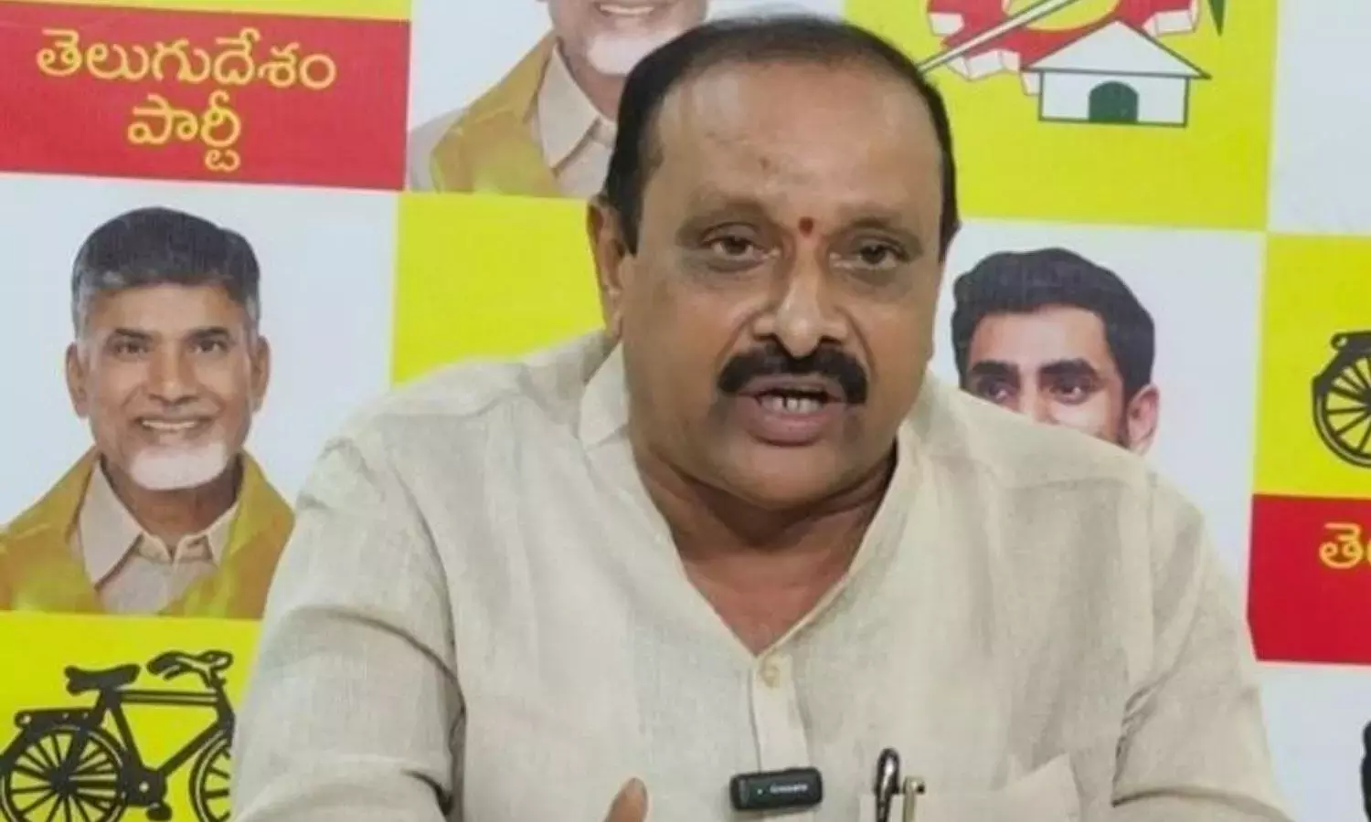 YSRCP ने 2021 में ज़ोर-ज़बरदस्ती का रास्ता चुना था, अब निर्विरोध चुनाव से डर रही है: चेजेरला YSRCP ने 2021 में ज़ोर-ज़बरदस्ती का रास्ता चुना था, अब निर्विरोध चुनाव से डर रही है: चेजेरला
