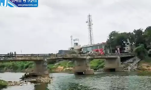 खेड़ा में शेढी नदी का पुराना पुल होगा ध्वस्त जर्जर पुल की जगह बनेगा नया और ऊंचा पुल खेड़ा में शेढी नदी का पुराना पुल होगा ध्वस्त जर्जर पुल की जगह बनेगा नया और ऊंचा पुल