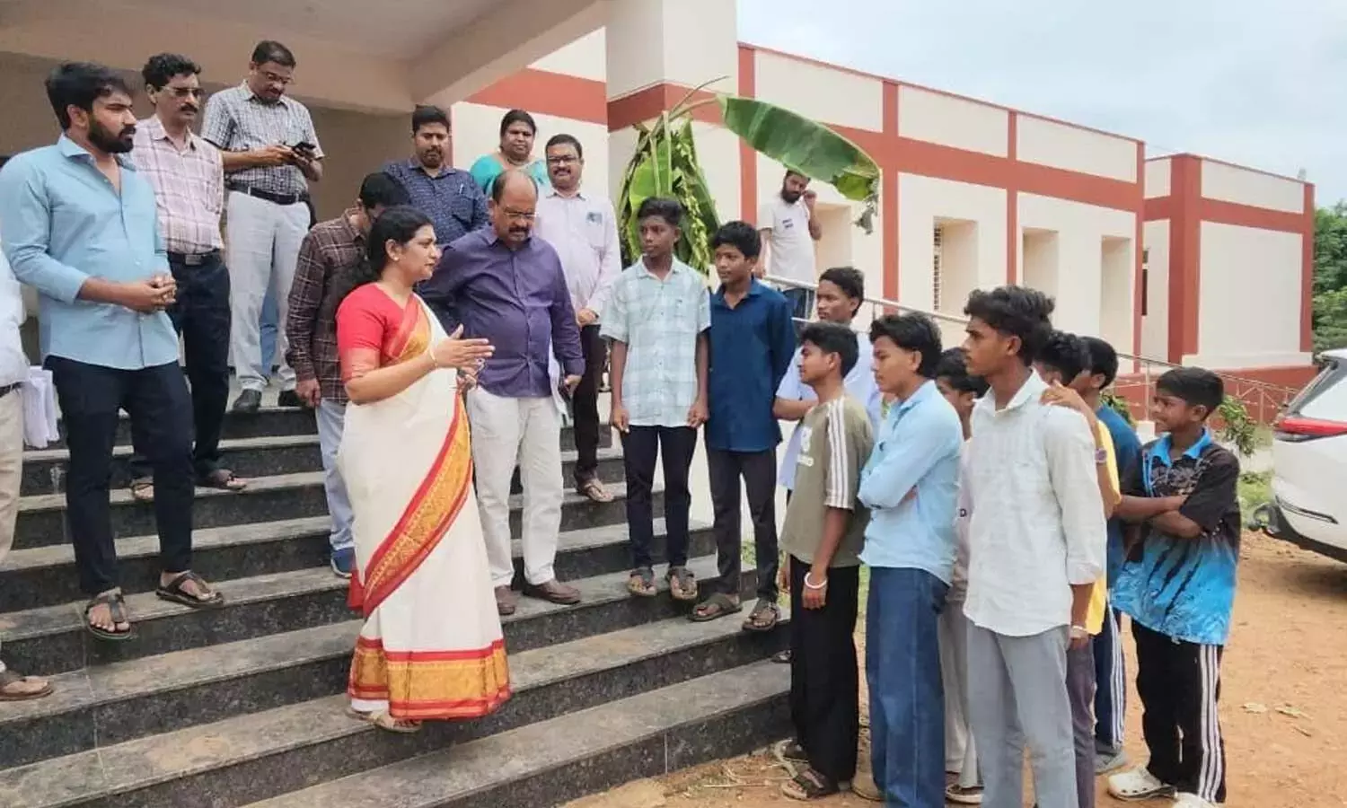 Andhra: सेंटर ऑफ़ एक्सीलेंस के ज़रिए आदिवासी छात्रों की प्रतिभा को निखारा जाएगा Andhra: सेंटर ऑफ़ एक्सीलेंस के ज़रिए आदिवासी छात्रों की प्रतिभा को निखारा जाएगा