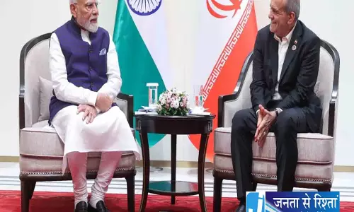 ईरान के राष्ट्रपति से मिले PM मोदी, शांति प्रयासों पर दिया जोर