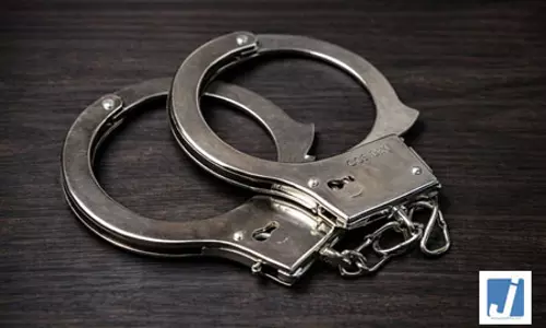 पश्चिमी चंपारण के गांव में विवाद के दौरान पुलिस का विरोध, 3 लोग हिरासत में