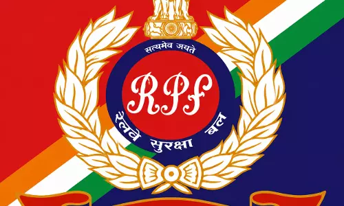 सहरसा में आरपीएफ की कार्रवाई, दो ट्रेनों से 14 किलो गांजा और 18.75 लीटर शराब जब्त