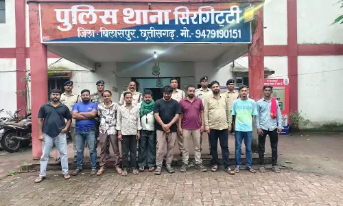 अवैध कबाड़ दुकानों पर पुलिस का शिकंजा, 10 संचालकों पर कार्रवाई