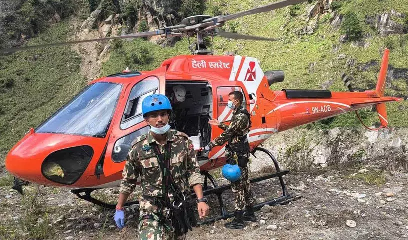 भारतीय बचाव दल चिलिमे, लैंगटांग सुरंगों में नेपाली सेना के साथ शामिल हुआ भारतीय बचाव दल चिलिमे, लैंगटांग सुरंगों में नेपाली सेना के साथ शामिल हुआ