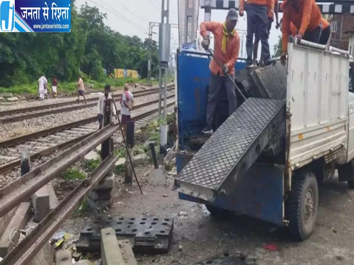 ROB बंद रहने से परेशानी अब रेलवे फाटक खोलने का इंतजार ROB बंद रहने से परेशानी अब रेलवे फाटक खोलने का इंतजार