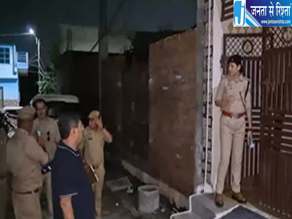 झांसी में बंद घर से मिले पति पत्नी के शव 5 दिन पुरानी लाश से हड़कंप झांसी में बंद घर से मिले पति पत्नी के शव 5 दिन पुरानी लाश से हड़कंप