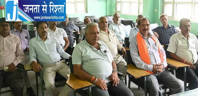 HRTC के रिटायर कर्मचारी कल शिमला में विरोध-प्रदर्शन करेंगे HRTC के रिटायर कर्मचारी कल शिमला में विरोध-प्रदर्शन करेंगे