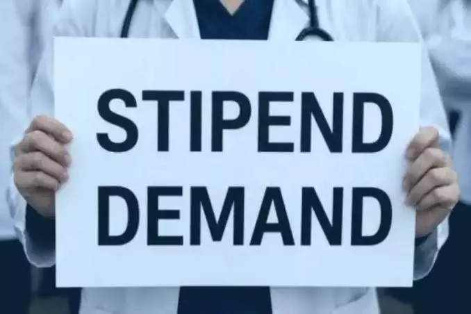 Srinagar: एमबीबीएस-बीडीएस प्रशिक्षुओं ने उठाई स्टाइपेंड बढ़ाने की मांग, जम्मू-कश्मीर में प्रदर्शन Srinagar: एमबीबीएस-बीडीएस प्रशिक्षुओं ने उठाई स्टाइपेंड बढ़ाने की मांग, जम्मू-कश्मीर में प्रदर्शन