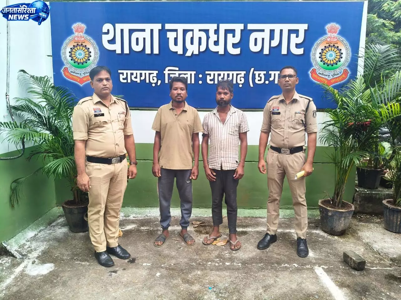 अवैध शराब पर पुलिस की बड़ी कार्रवाई, 47 लीटर से ज्यादा शराब जब्त अवैध शराब पर पुलिस की बड़ी कार्रवाई, 47 लीटर से ज्यादा शराब जब्त