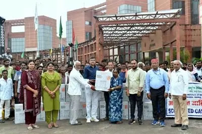 SCSP कार्यक्रम के तहत किसानों को वितरित किए पावर स्प्रेयर एवं सोलर पैनल SCSP कार्यक्रम के तहत किसानों को वितरित किए पावर स्प्रेयर एवं सोलर पैनल