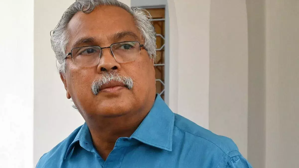 बिनॉय विश्वम का दावा: इस्लाम में महिलाओं को मिला है बराबरी का हक बिनॉय विश्वम का दावा: इस्लाम में महिलाओं को मिला है बराबरी का हक