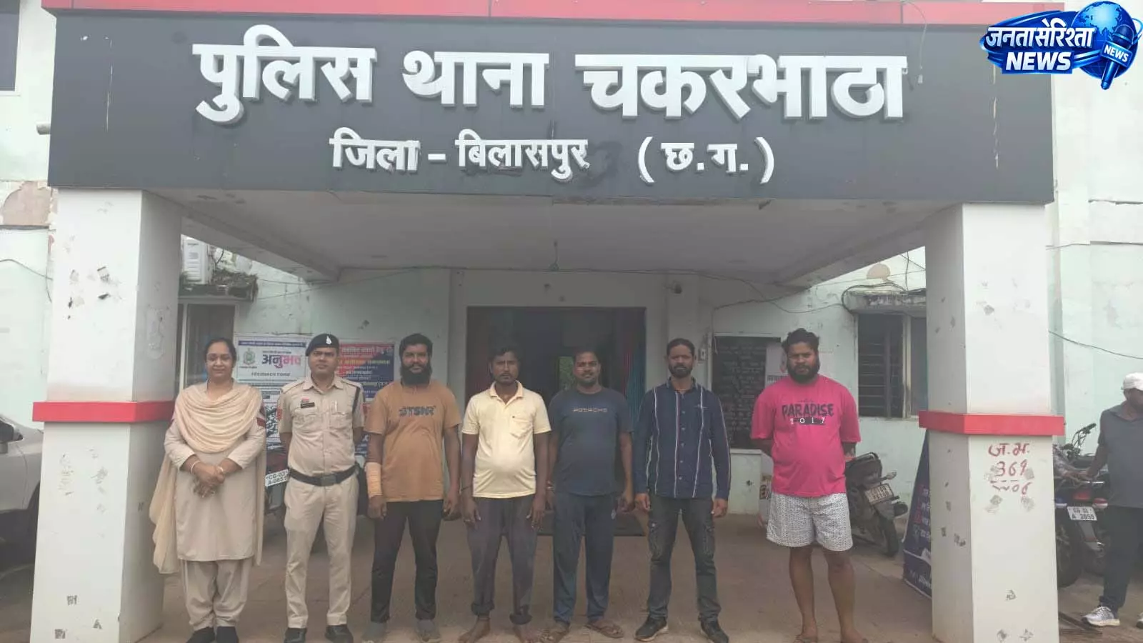 अवैध कबाड़ दुकानों पर पुलिस का शिकंजा, 5 संचालकों पर प्रतिबंधात्मक कार्रवाई अवैध कबाड़ दुकानों पर पुलिस का शिकंजा, 5 संचालकों पर प्रतिबंधात्मक कार्रवाई