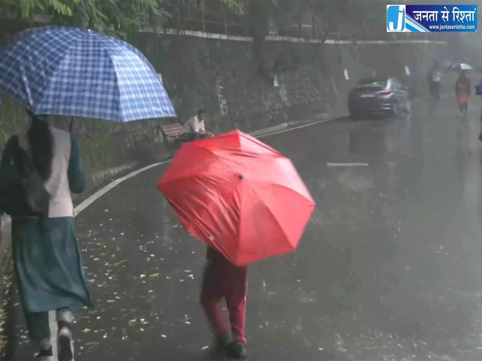 हिमाचल में मॉनसून: मरने वालों की संख्या 256 हुई; बारिश से हुआ नुकसान 1,202 करोड़ रुपये के पार हिमाचल में मॉनसून: मरने वालों की संख्या 256 हुई; बारिश से हुआ नुकसान 1,202 करोड़ रुपये के पार